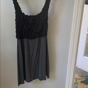 Bailey 44 x small black and gray top.